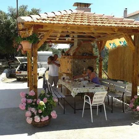 Frane 6+2 Apartmán *