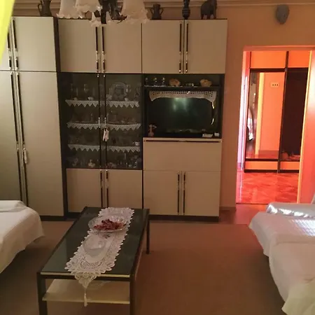 Frane 6+2 Brodarica (Sibenik-Knin)